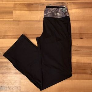 Silky lounge camo pants!